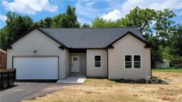 1668 Woodridge Circle