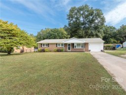 2614 Fairgreen Drive