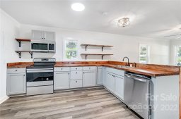 2701 Glendale Avenue