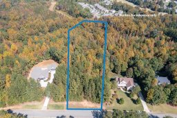 000 Windy Ridge Drive