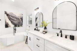 2905 Santiago Circle