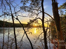 1518 Reflections Edge Drive