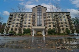 211 Heritage Boulevard