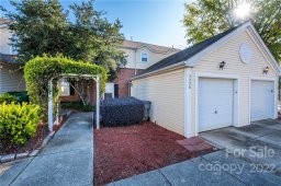 2228 Oak Hill Village Lane