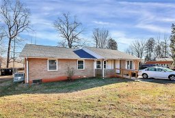 8627 Larchmont Circle