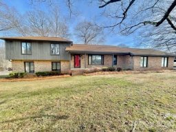 1226 Twin Lakes Road