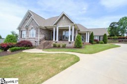 123 Walnut Creek Way