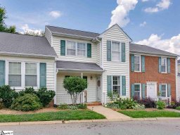 40 Wood Pointe Drive