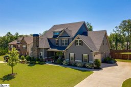 22 Knotty Pine Court