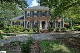 108 W Round Hill Road