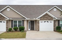 39 Eaglecrest Court