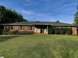 10 Green Acres Drive