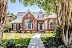 6 E Cleveland Bay Court