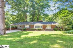 32 Lake Forest Drive