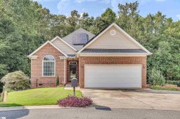 403 Hampton Farms Trail