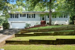 119 E Woodburn Drive