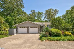 11 Saluda Lake Circle