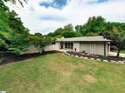 100 Sunderland Drive