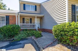 40 Wood Pointe Drive