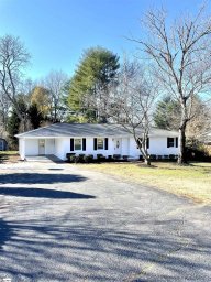 25 Green Acres Drive