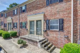 2530 East North Street