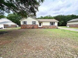 318 Berea Forest Circle