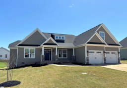 834 Grantwood Circle