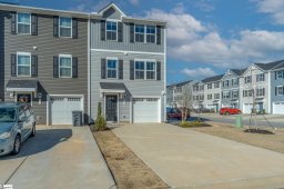 200 Maple Forge Trail