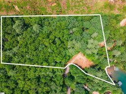 E 18 Lake View Court