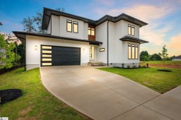 19 Village Crest Drive