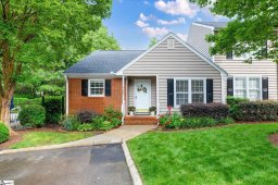 40 Wood Pointe Drive