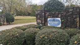 125 E Peninsula Drive