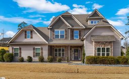 23 Knotty Pine Court