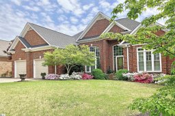 104 Clairewood Court