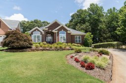 839 E Golden View Lane