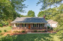 31 Chestnut Ridge Dr