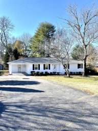 25 Green Acres Drive