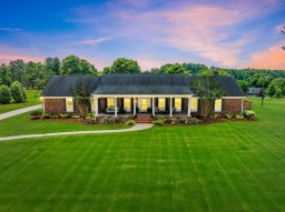 122 Lakeland Ave Avenue