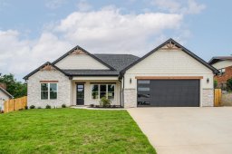 123 Stribling Circle