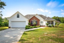 104 Troy Hunter Court