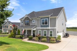 208 N Harvest Moon Way