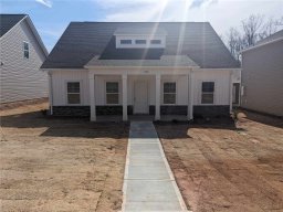 1018 Fairfield Drive