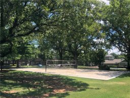 833 Old Greenville Highway