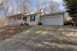 937 N Crestview Drive