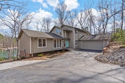 19 Westwind Court