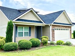 1018 Stoneham Circle