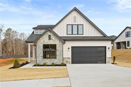 112 Rolling Wood Drive