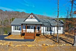 908 Clear Point Trail