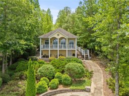 102 Happy Hollow Court