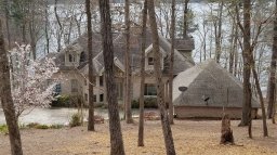 350 E Lakeshore Drive